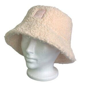 NWT Robin Ruth Sherpa Teddy Boucle Bucket Hat